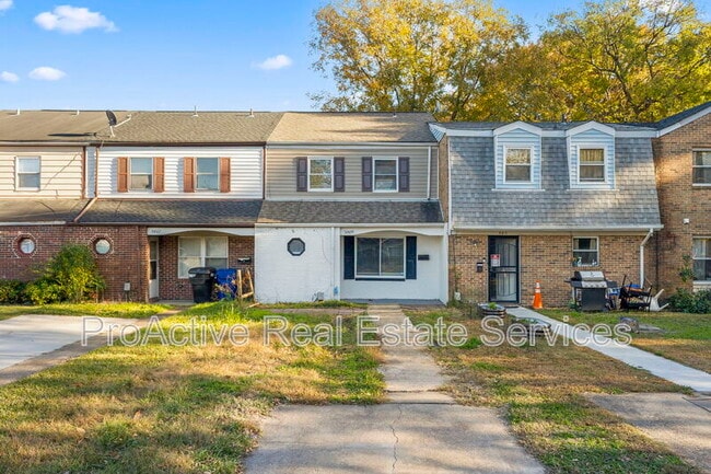 Primary Photo - 5809 Layton St