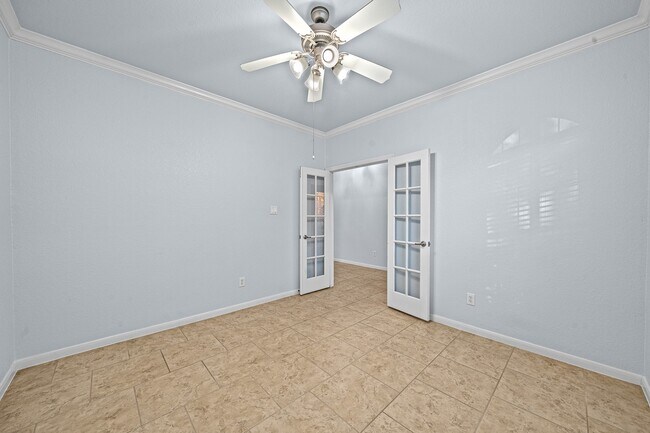 Building Photo - 5123 Shadow Breeze Ln