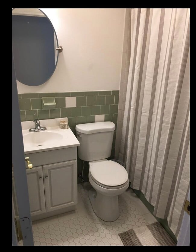 Building Photo - 114 Portside Cir