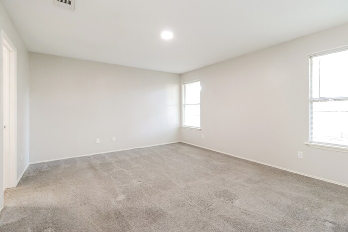 Building Photo - 3723 Nutwood Ln