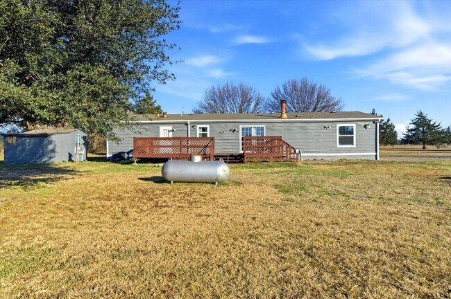 Building Photo - 2828 Sandusky Rd E