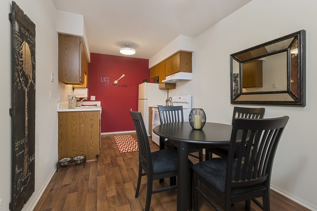 Building Photo - 24550 Weathervane Blvd