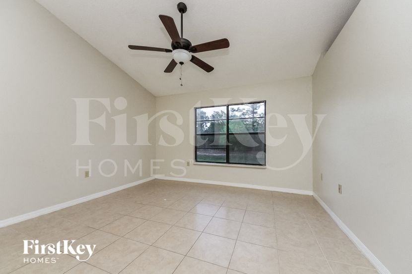 Building Photo - 815 Adour Dr
