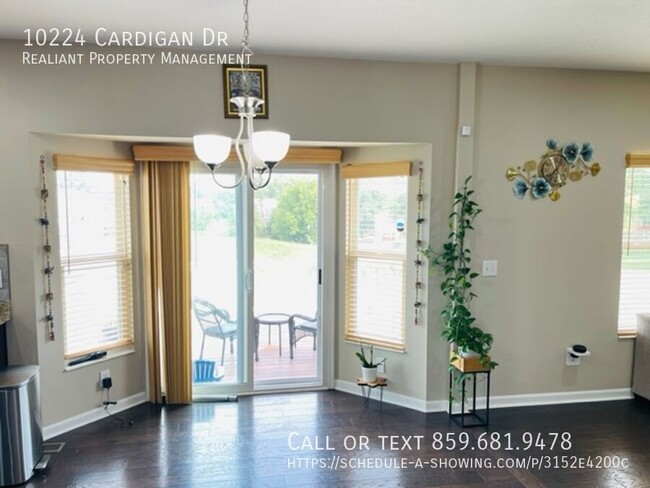 Building Photo - 10224 Cardigan Dr