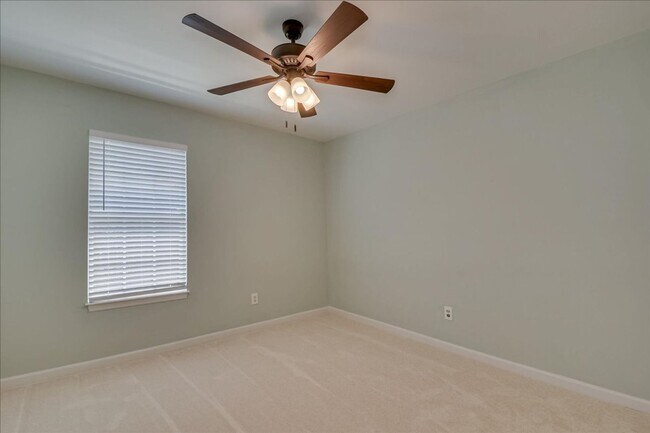 Building Photo - 1316 Maple Leaf Ct