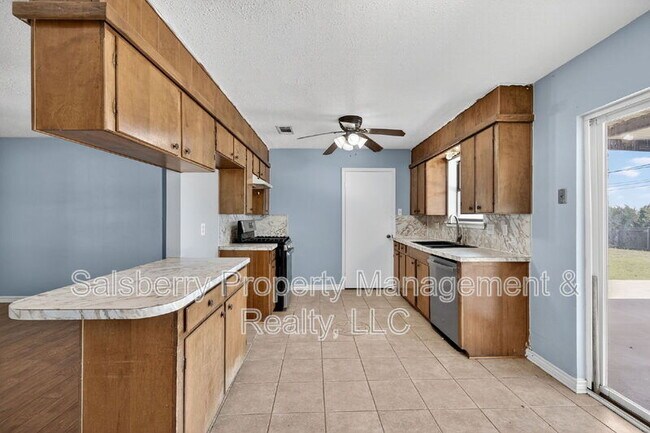 Building Photo - 1113 Gifford Dr