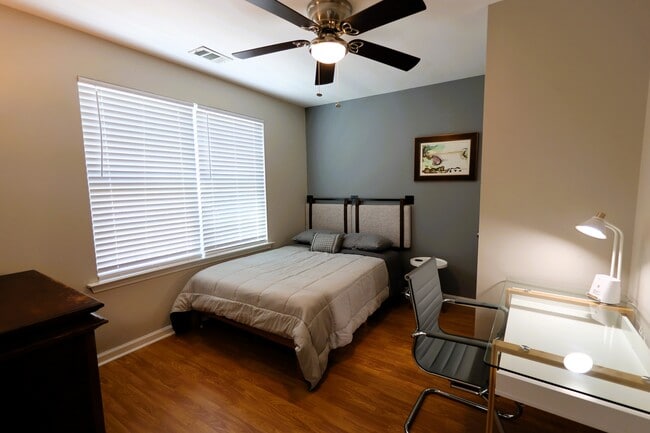 Building Photo - Parsons Pointe