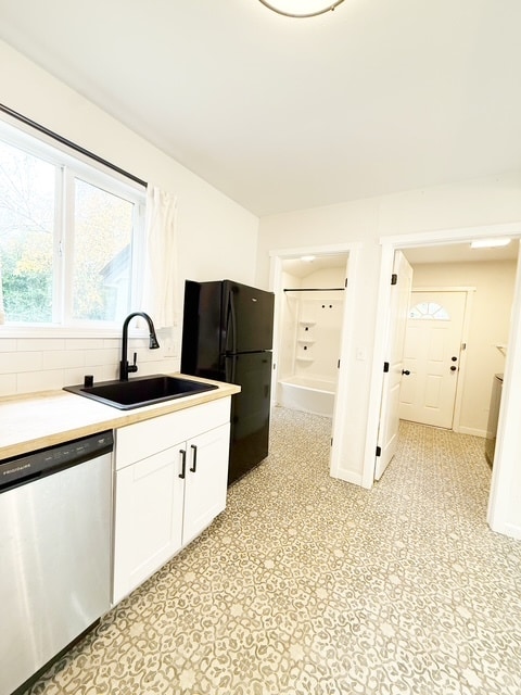 Building Photo - 4375 WA-3