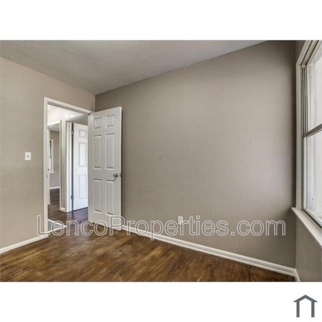 Building Photo - 2741 SW Murray Dr