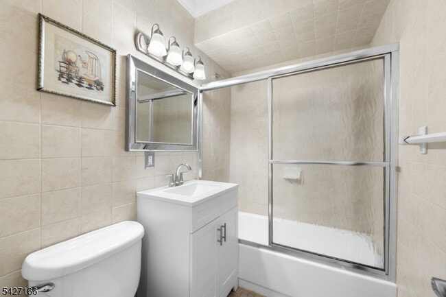 Building Photo - 12 Roosevelt Ave