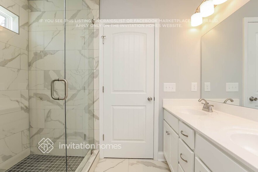 Building Photo - 263 Green Hills Dr