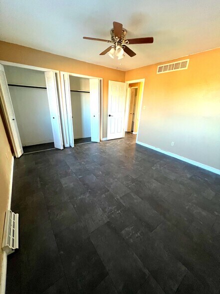 Building Photo - 1008 S Miller St