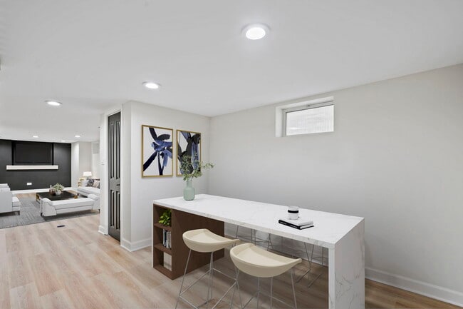 Building Photo - 6444 28th Pl