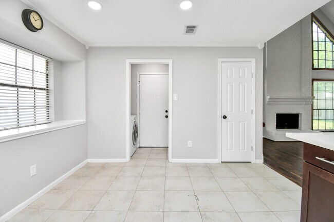 Building Photo - 315 Muirwood Ln