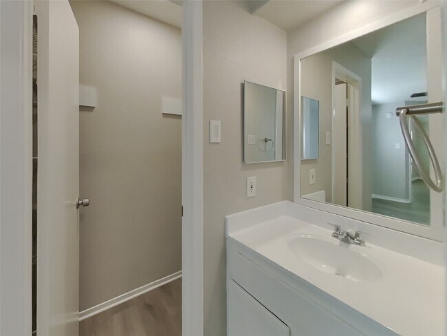 Building Photo - 5907 Misty Meadow St