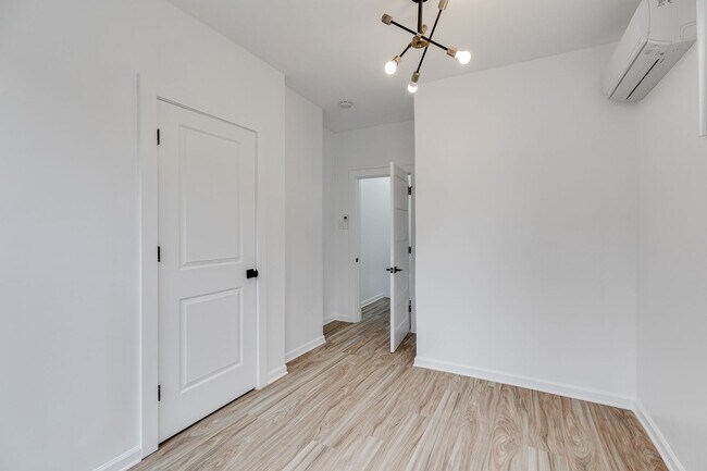 Building Photo - Brand New Modern Apartment Brewerytown