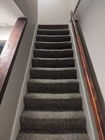 Building Photo - 1021 Illinois St