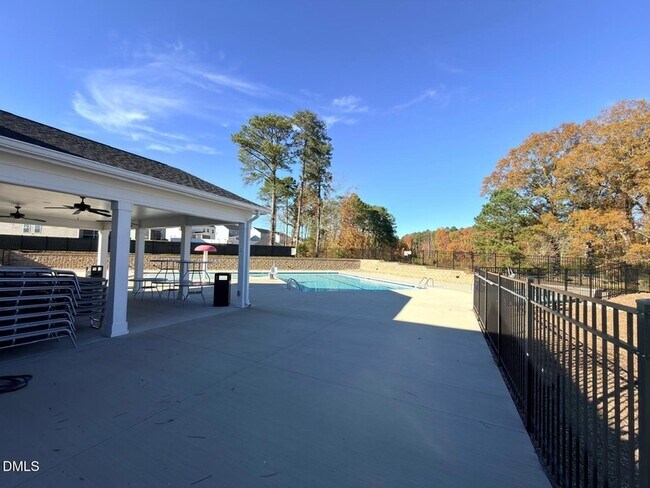 Building Photo - 6025 Grey Colt Wy