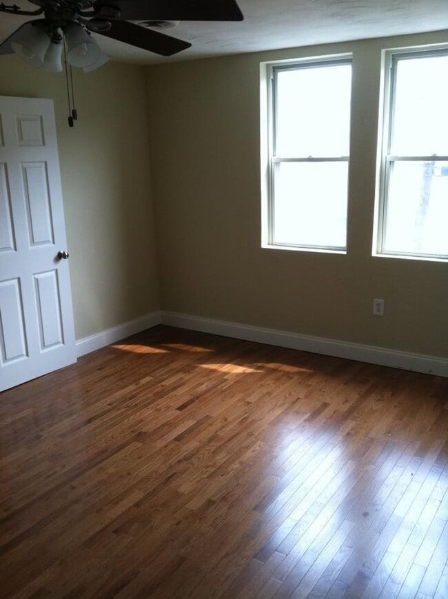 Building Photo - Enormous South Side renovation. Huge Open ...