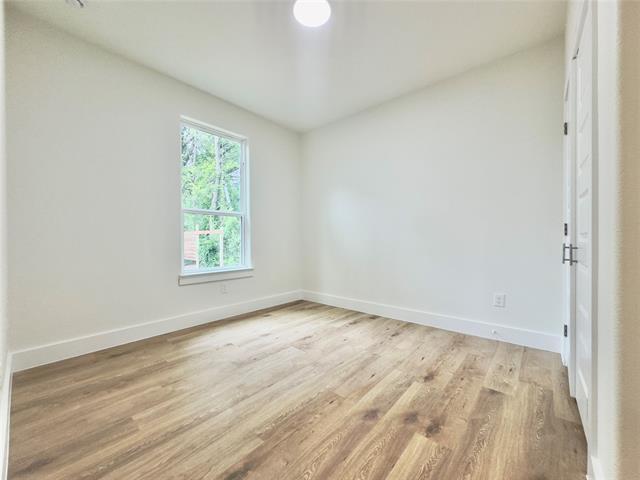 Building Photo - 3801 Carpenter Ave