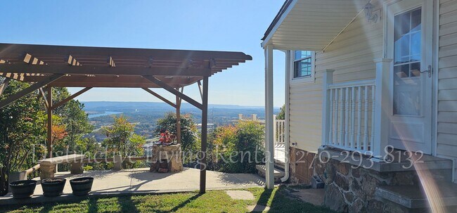 Building Photo - Stunning River & Mountain Views in South Pittsburg, Tennessee