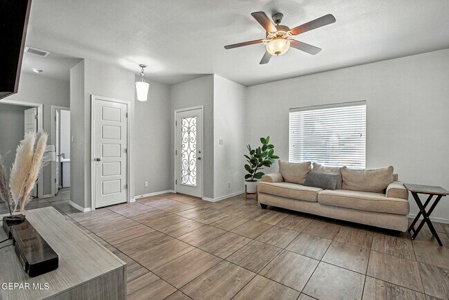 Building Photo - 14466 Alyssa Marie