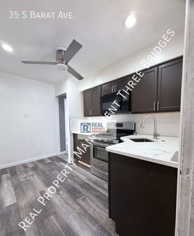 Building Photo - 35 S Barat Ave