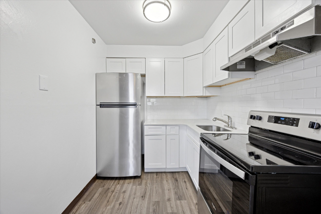 Building Photo - 13659 Philmont Ave