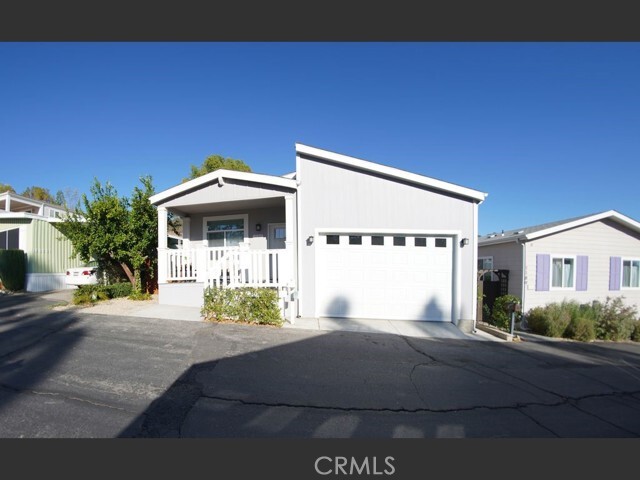 Building Photo - 1188 Aztec