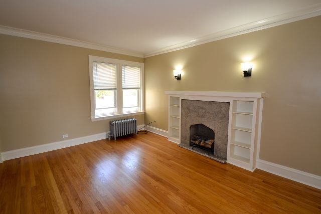 Building Photo - 6326 N Artesian Ave