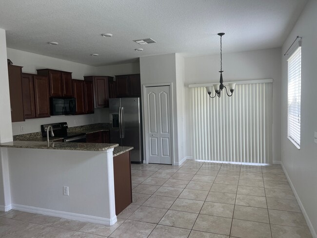 Building Photo - 2133 Golden Falcon Dr