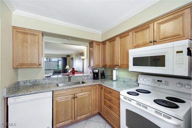 Building Photo - 6300 South Pointe Blvd