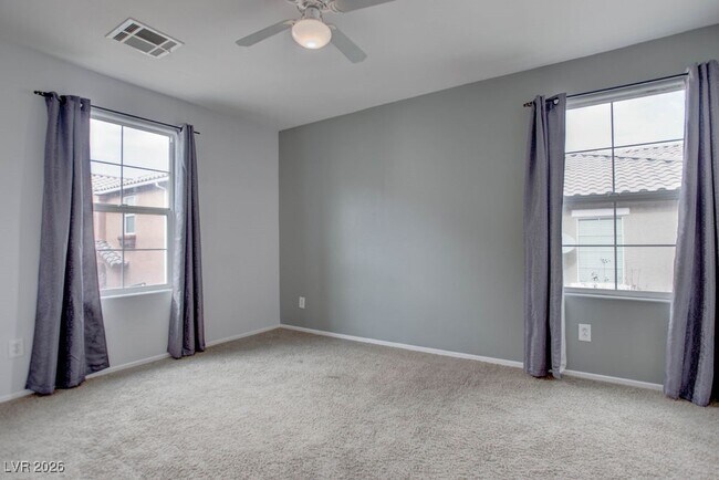 Building Photo - 27 Hudson Canyon St