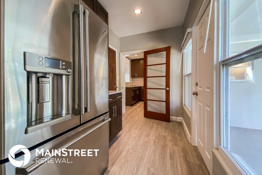 Building Photo - 614 Brookside Dr