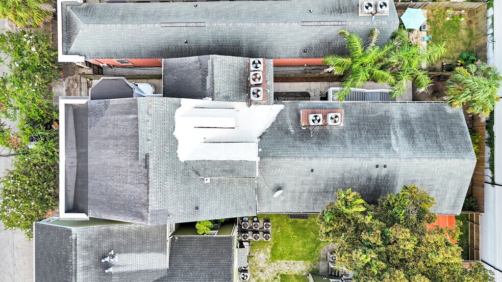 Building Photo - 1836 Baronne St