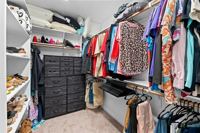 Building Photo - 121 Lazy Lizzy Rd