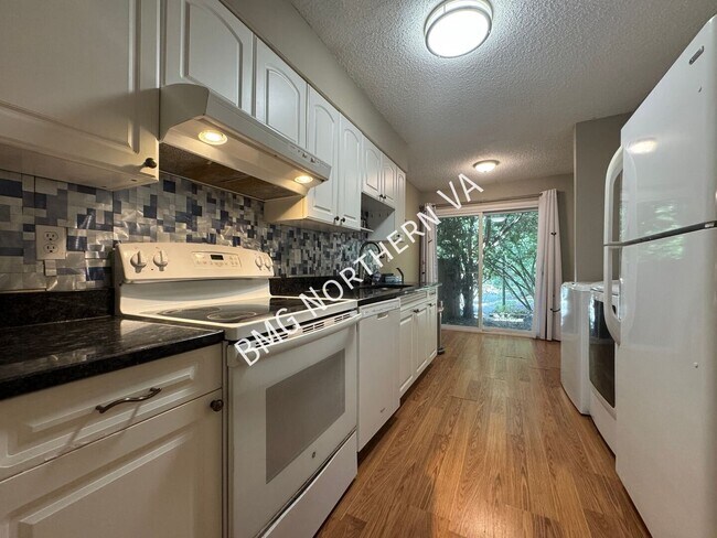 Building Photo - 2177 White Cornus Ln