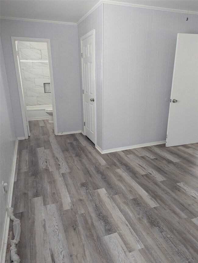 Building Photo - 1311 1/2 21st St