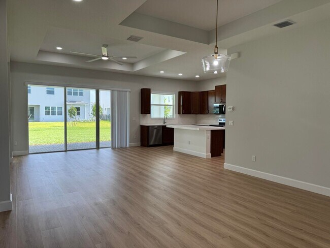 Building Photo - 14212 Spruce Pne Dr
