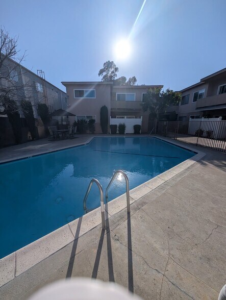 Building Photo - 5433 Sepulveda Blvd