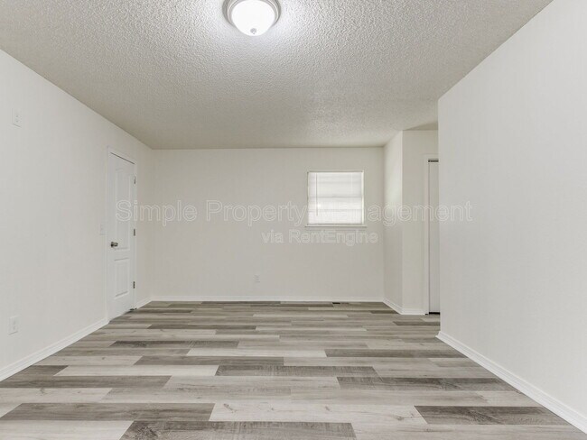 Building Photo - 704 Pepperdine Ave