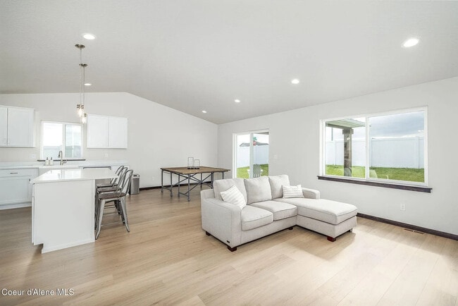 Building Photo - 6407 Bowmore Ln