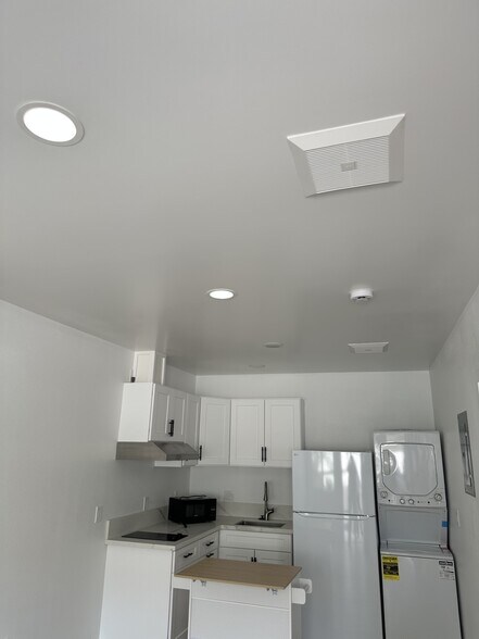 Building Photo - 14601 Lofty St