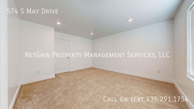 Building Photo - 574 May Dr