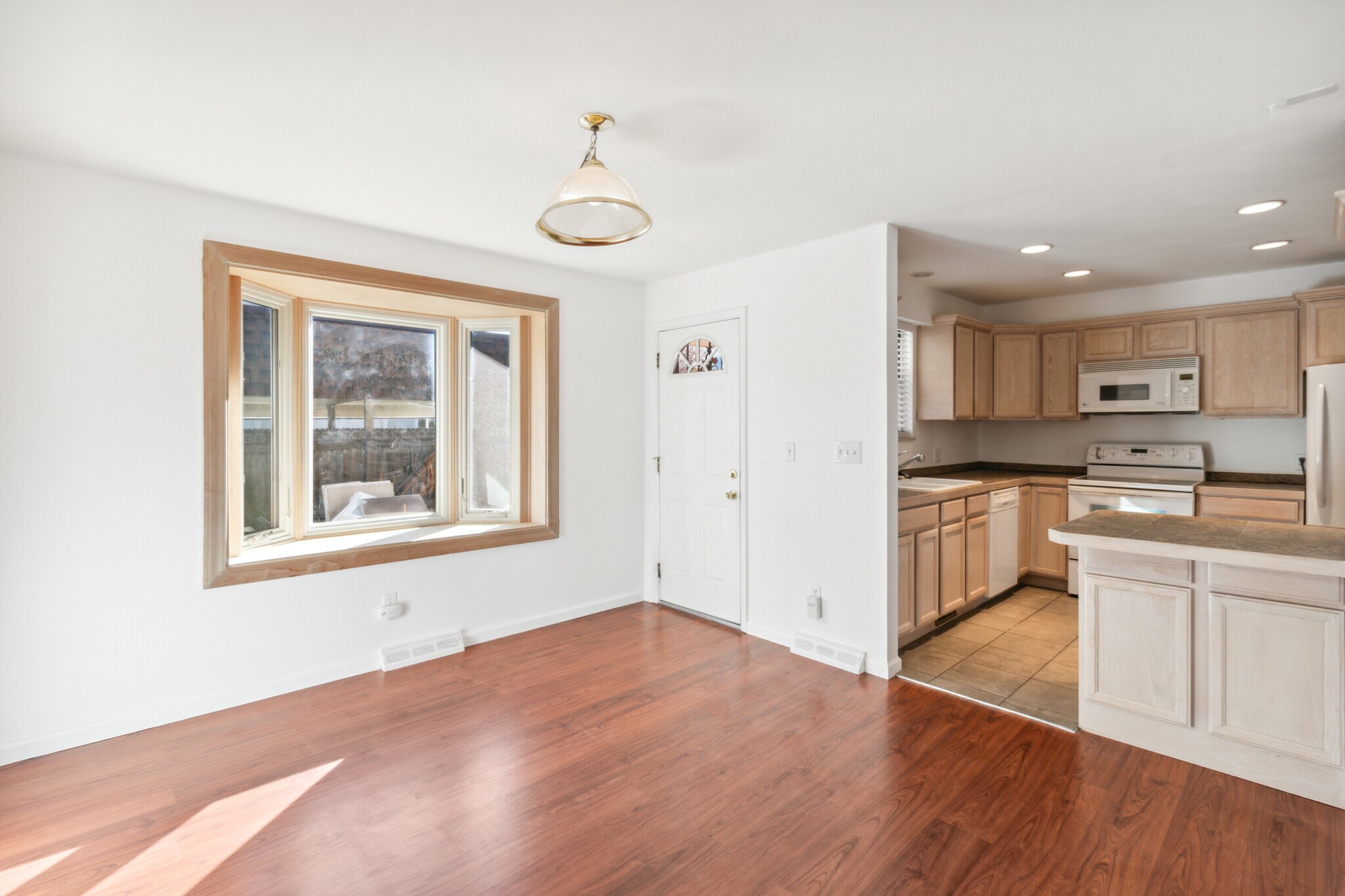 Building Photo - 1200 S Monaco Street Pky