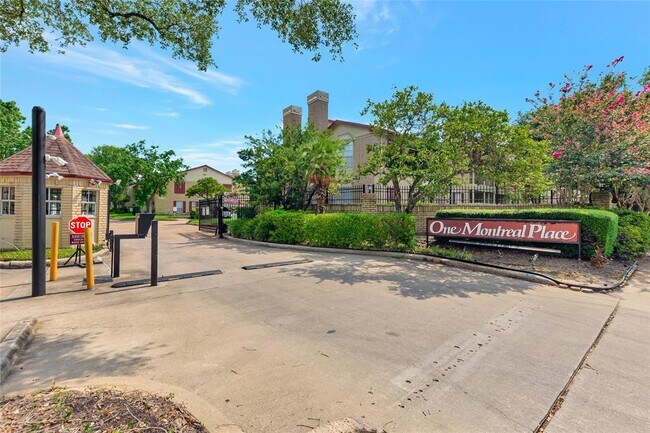 Building Photo - 2120 El Paseo St
