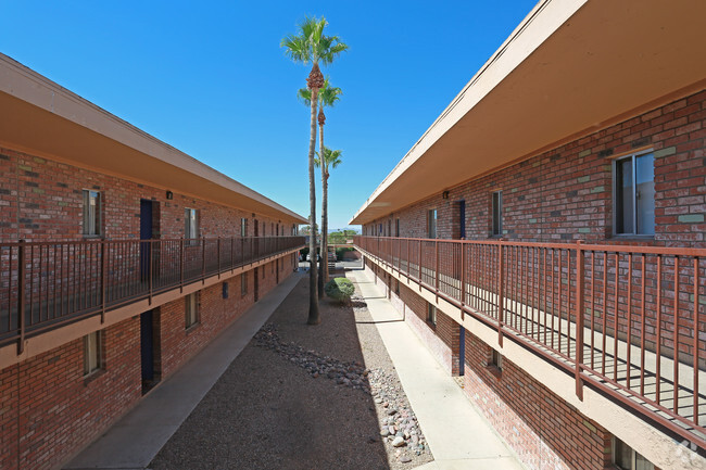 Building Photo - Icon Apartment Homes