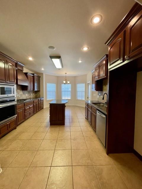 Building Photo - 4502 SW Swinton Dr