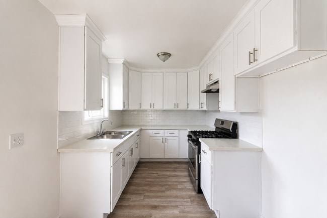 Interior Photo - 9215 Sepulveda Apartments