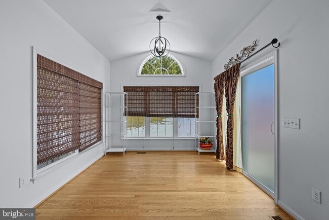 Building Photo - 4018 Tiber Falls Dr